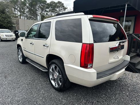 Used 2013 Cadillac Escalade Luxury image 6