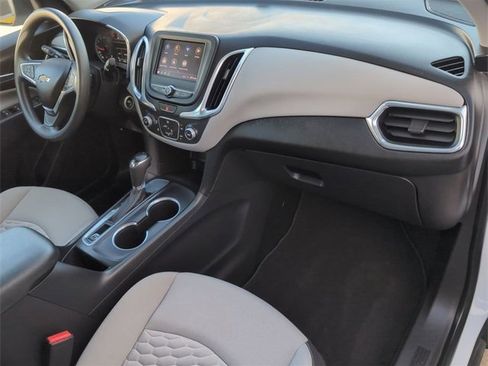 Used 2021 Chevrolet Equinox LS image 27