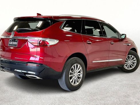 Used 2023 Buick Enclave Premium image 2