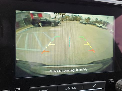 Used 2024 Nissan Frontier SV w/ SV Convenience Package image 9