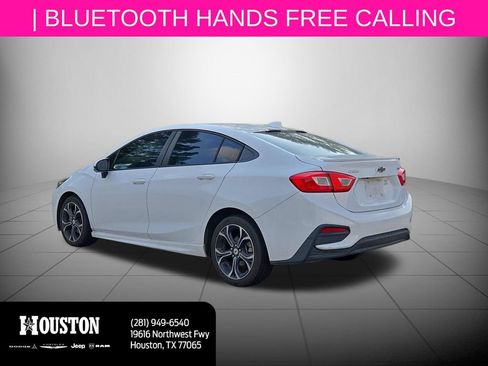 Used 2019 Chevrolet Cruze LT w/ RS Package FWD image 6