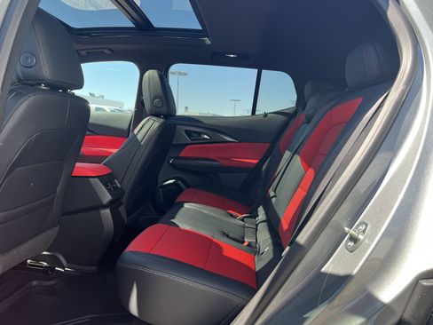 New 2025 Chevrolet Equinox EV RS image 9