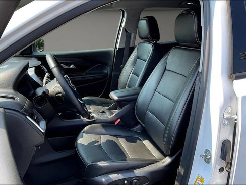 Used 2023 GMC Terrain SLT w/ Elevation Edition FWD image 25