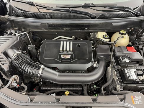 Used 2020 Cadillac XT5 Premium Luxury image 11