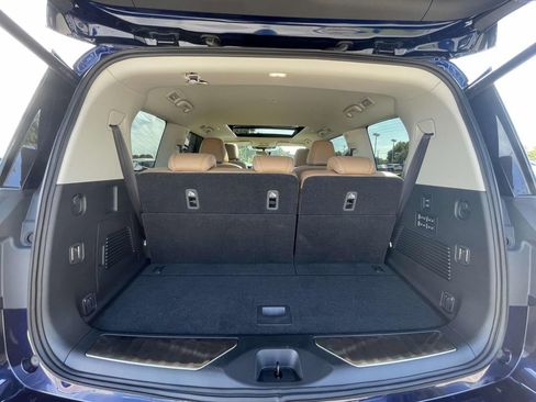 Used 2025 INFINITI QX80 Luxe image 9