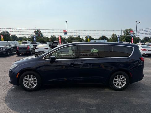 Used 2020 Chrysler Voyager LX w/ Cold Weather Group FWD image 8