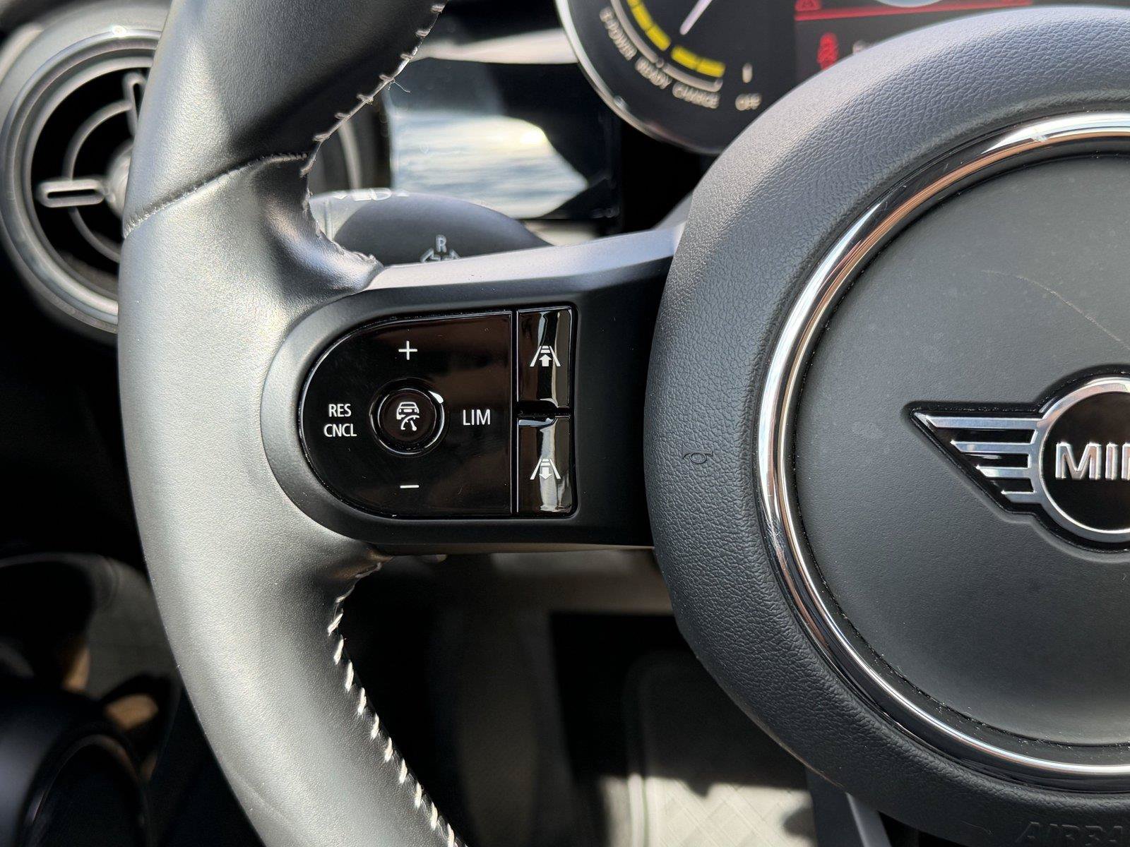 Used 2023 MINI Cooper SE FWD image 21