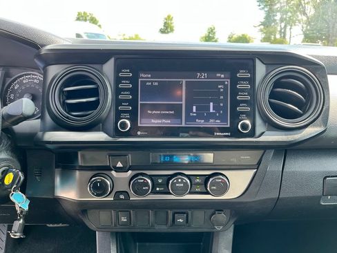 Used 2022 Toyota Tacoma SR AWD/4WD image 17