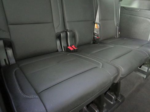 Used 2022 GMC Yukon XL Denali w/ Advanced Technology Package image 47