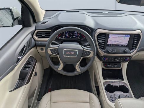 Used 2021 GMC Acadia Denali w/ Denali Technology Package image 17