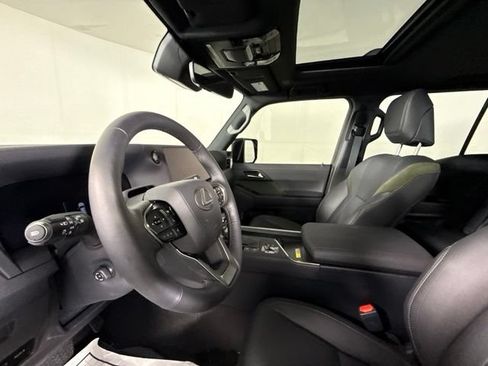 Used 2026 Lexus GX 550 AWD/4WD image 15