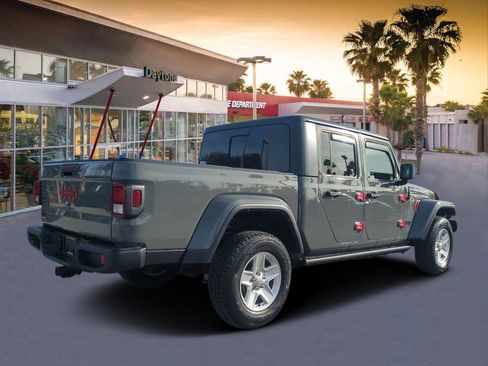 Certified 2023 Jeep Gladiator Sport image 3