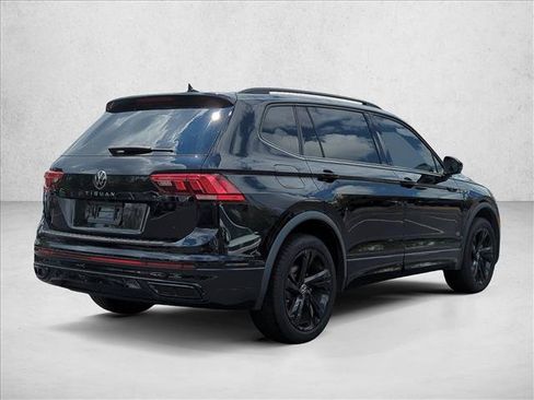 Used 2023 Volkswagen Tiguan SE R-Line FWD image 7