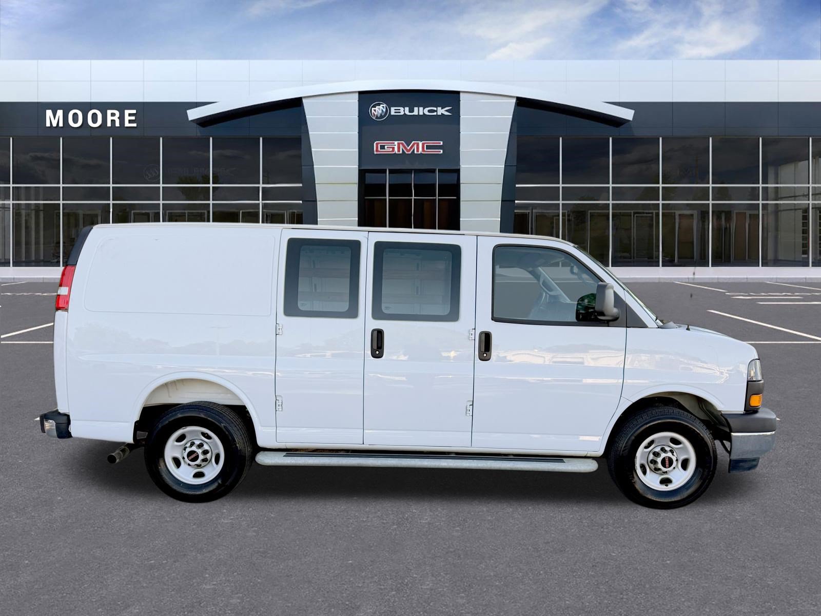Used 2025 GMC Savana 2500 w/ Driver Convenience Package RWD image 2