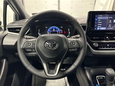 Used 2026 Toyota Corolla SE image 18