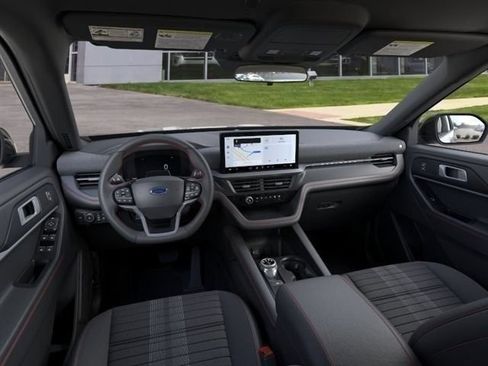 Used 2026 Ford Explorer ST-Line w/ ST-Line Street Pack AWD/4WD image 9