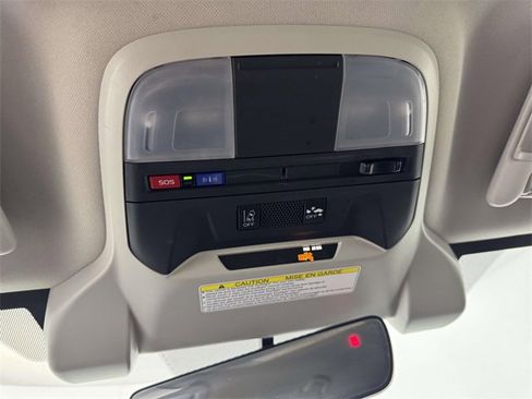 Used 2023 Subaru Crosstrek 2.0i Premium image 25