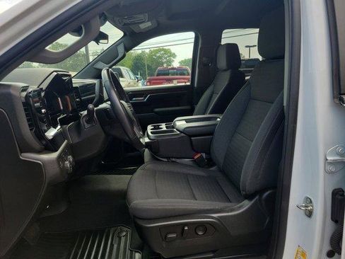 Used 2022 Chevrolet Silverado 1500 LT AWD/4WD image 19