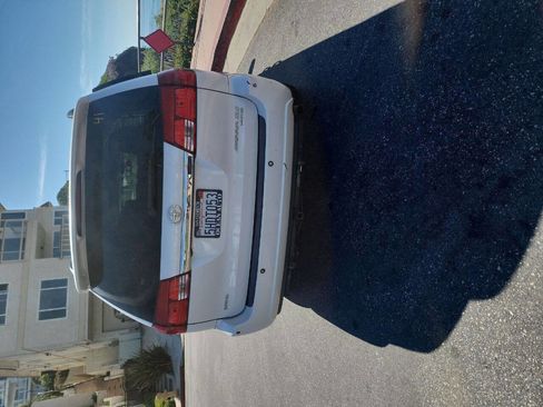 Used 2004 Toyota Sienna XLE image 32