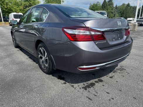 Used 2016 Honda Accord LX image 3