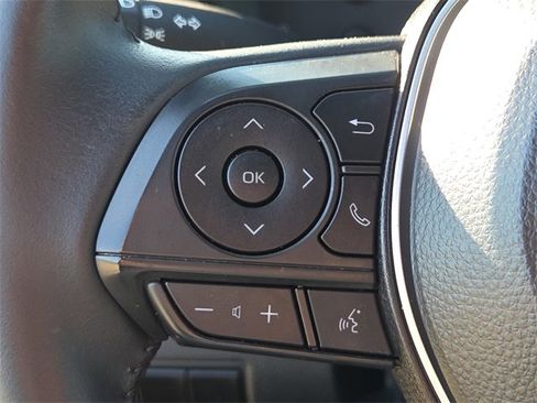 Used 2025 Toyota Corolla SE image 25