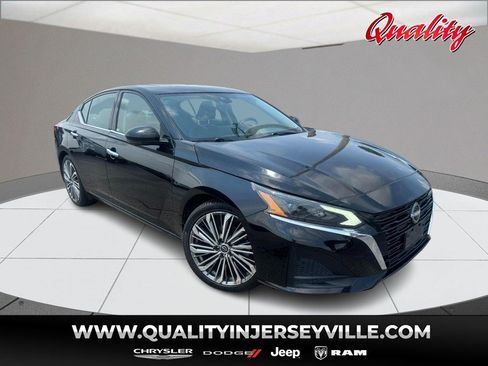 Used 2023 Nissan Altima 2.5 SL FWD image 1