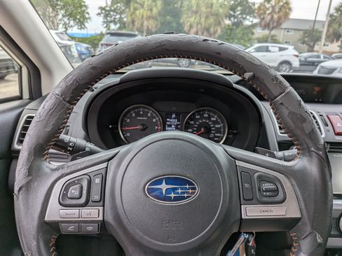Used 2017 Subaru Crosstrek 2.0i Premium w/ Moonroof Package AWD/4WD image 26