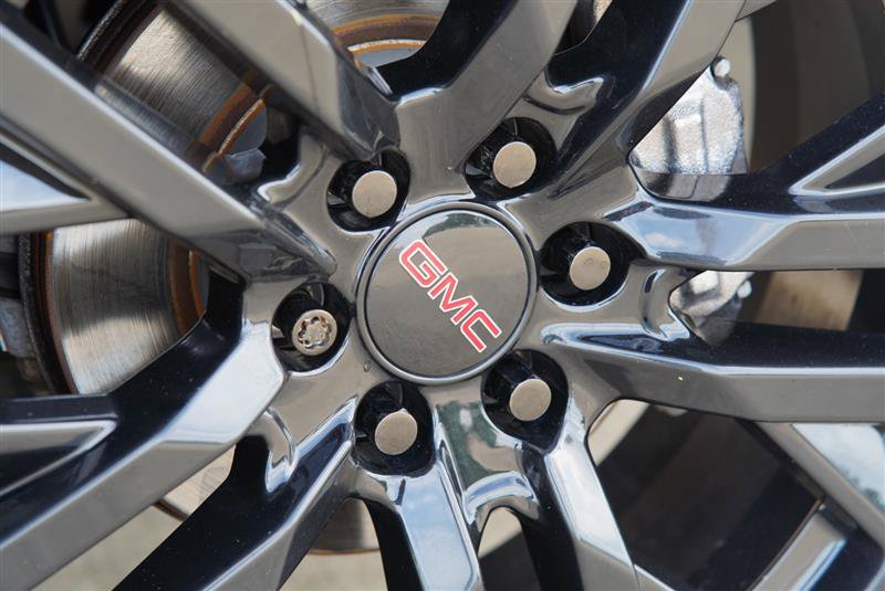 Used 2021 GMC Yukon Denali w/ Denali Premium Package AWD/4WD image 16