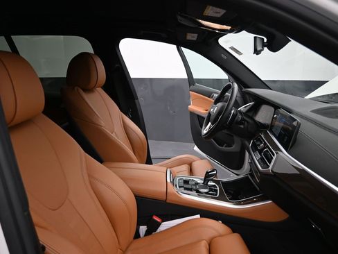 Certified 2022 BMW X5 sDrive40i w/ Premium Package image 21