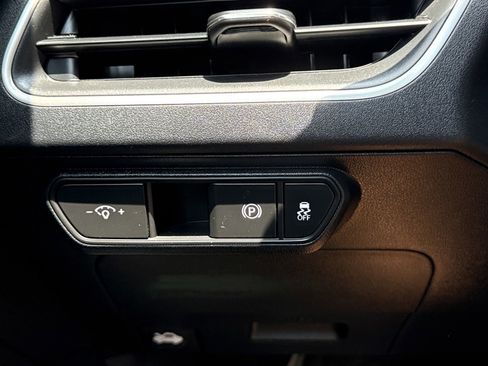 Used 2025 Kia K4 FWD image 18