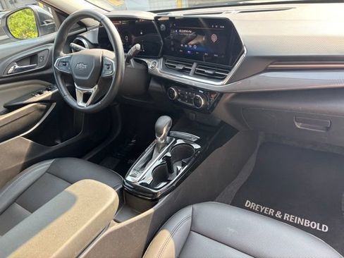 Used 2024 Chevrolet Trax ACTIV w/ Sunroof Package FWD image 29