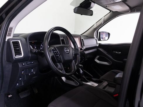 Used 2024 Nissan Frontier SV w/ SV Convenience Package RWD image 19
