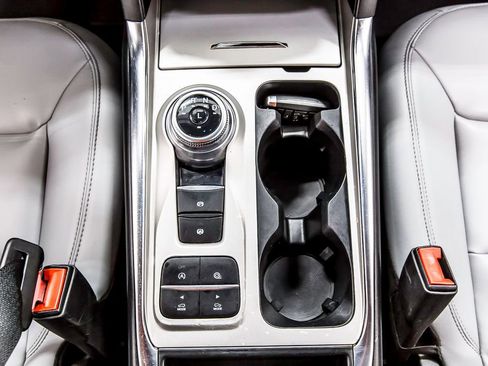 Used 2021 Ford Explorer XLT w/ Equipment Group 202A image 21