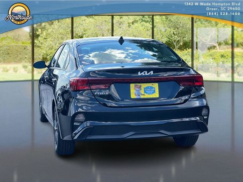 Used 2023 Kia Forte LXS FWD image 5