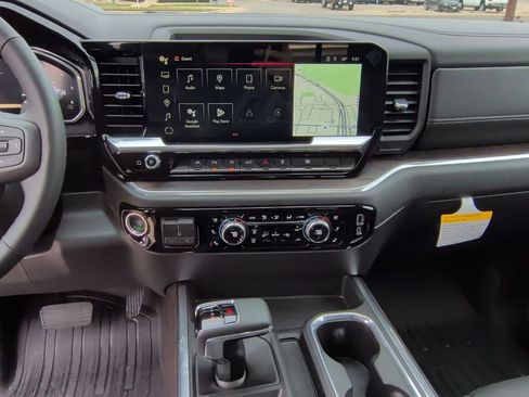 New 2026 GMC Sierra 1500 SLT image 23