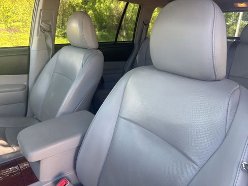 Used 2012 Toyota Highlander Limited image 17