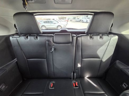 Used 2021 Toyota Highlander Limited image 27