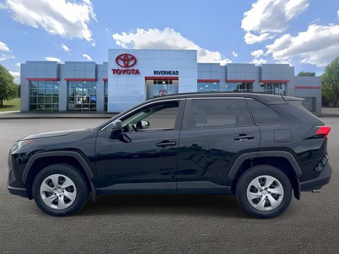 Used 2021 Toyota RAV4 LE AWD/4WD image 5