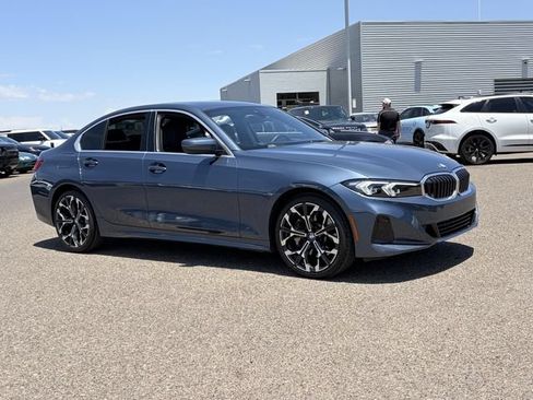 Used 2025 BMW 330i Sedan w/ Convenience Package RWD image 5