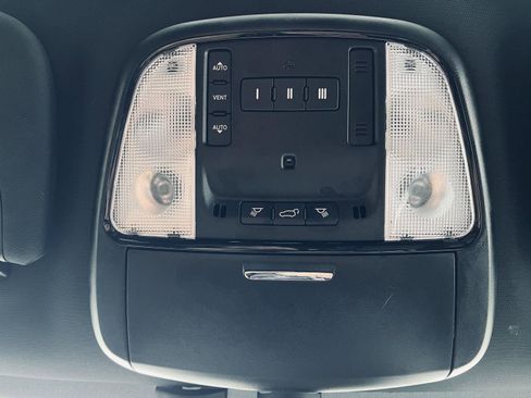 Used 2023 Dodge Durango GT image 36