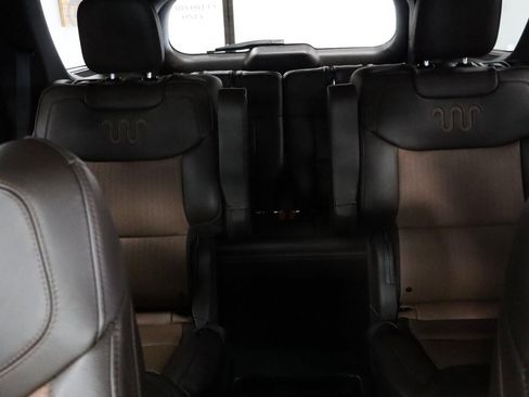 Used 2021 Ford Explorer King Ranch w/ Premium Technology Package image 23