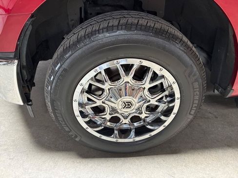 Used 2017 Ford F150 XLT w/ Equipment Group 302A Luxury RWD image 11