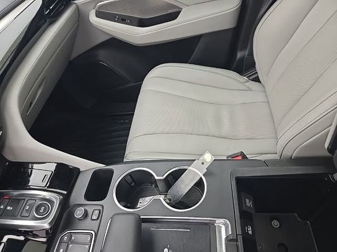 Certified 2024 Acura MDX SH-AWD w/ Technology Package image 25