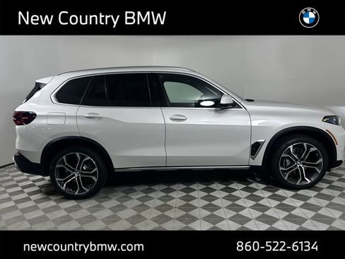New 2026 BMW X5 xDrive40i w/ Climate Comfort Package image 8