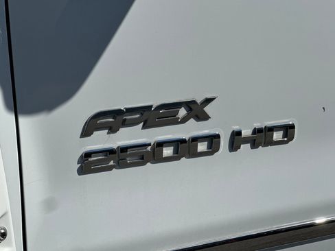 Used 2018 GMC Sierra 2500 SLT w/ Duramax Plus Package image 9