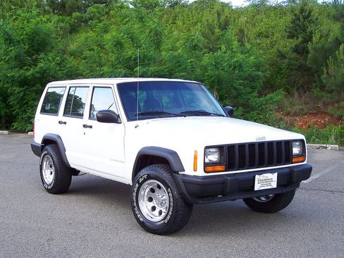 Used 1998 Jeep Cherokee SE image 3