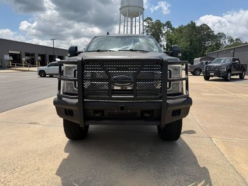 Used 2019 Ford F250 Lariat w/ Lariat Ultimate Package AWD/4WD image 2