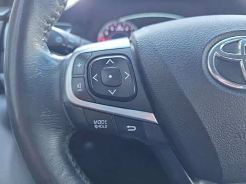 Used 2015 Toyota Camry SE image 18