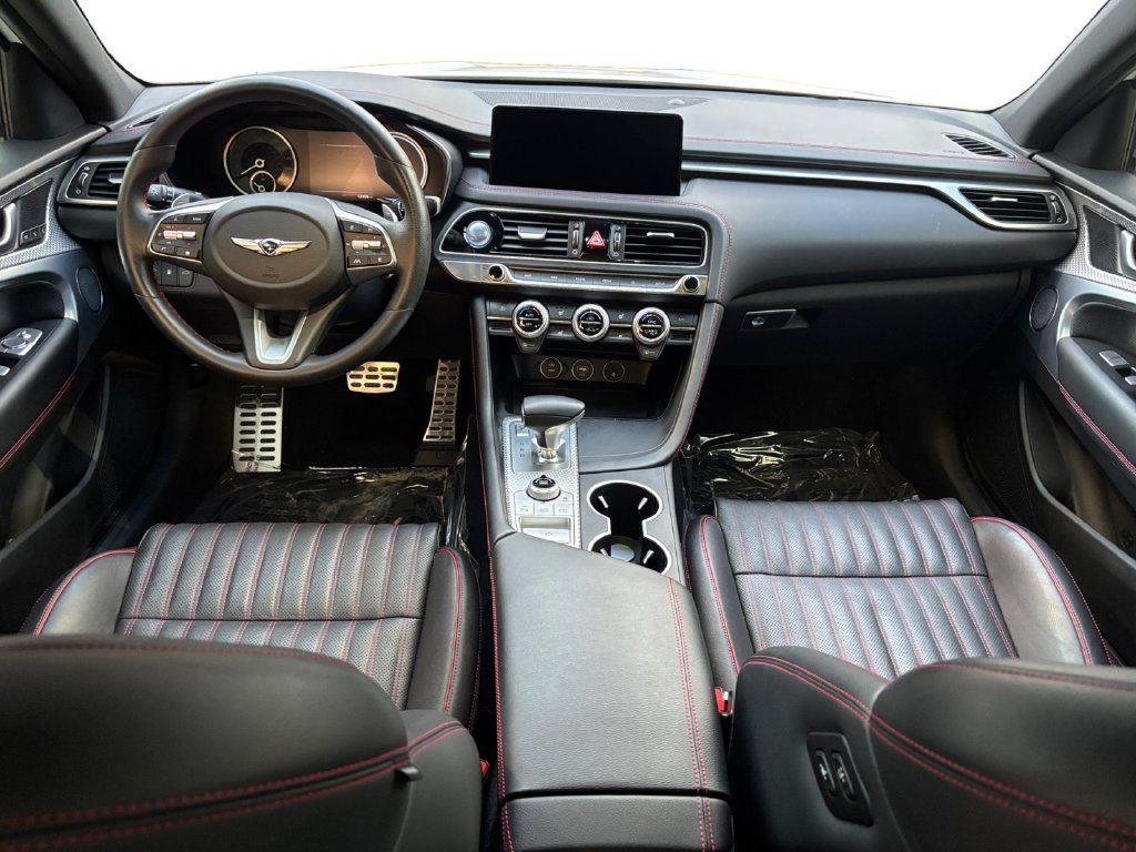 Used 2023 Genesis G70 2.0T w/ Sport Prestige Package RWD image 11