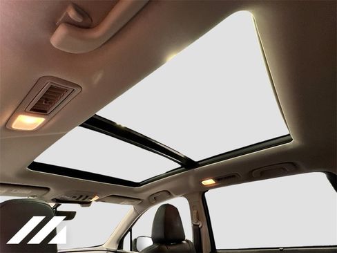 Certified 2022 Subaru Ascent Limited w/ Technology Package image 24